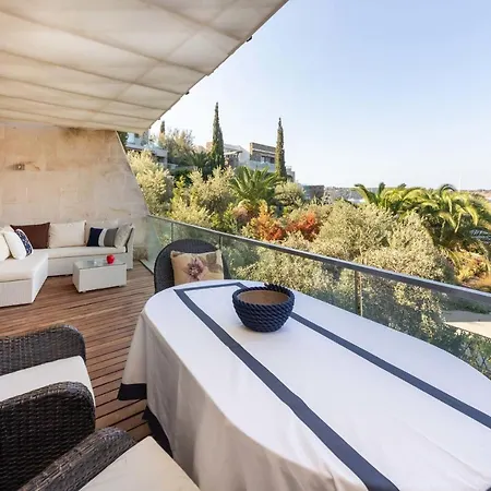 Regal With Shared Pool Near Beach In Bodrum *