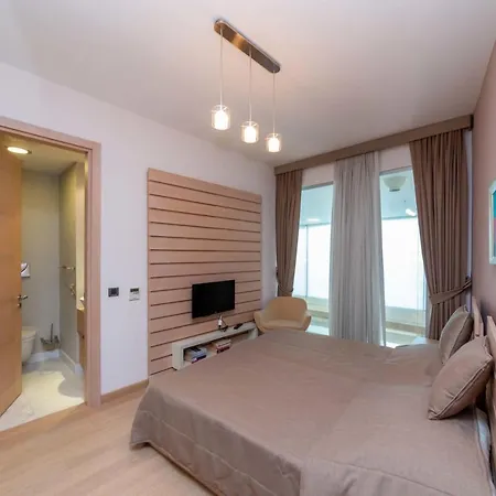 Regal With Shared Pool Near Beach In Bodrum *